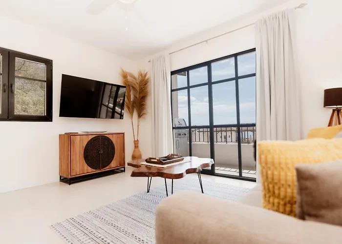 El Prado: New 2br In Catalinas Сasa de vacaciones